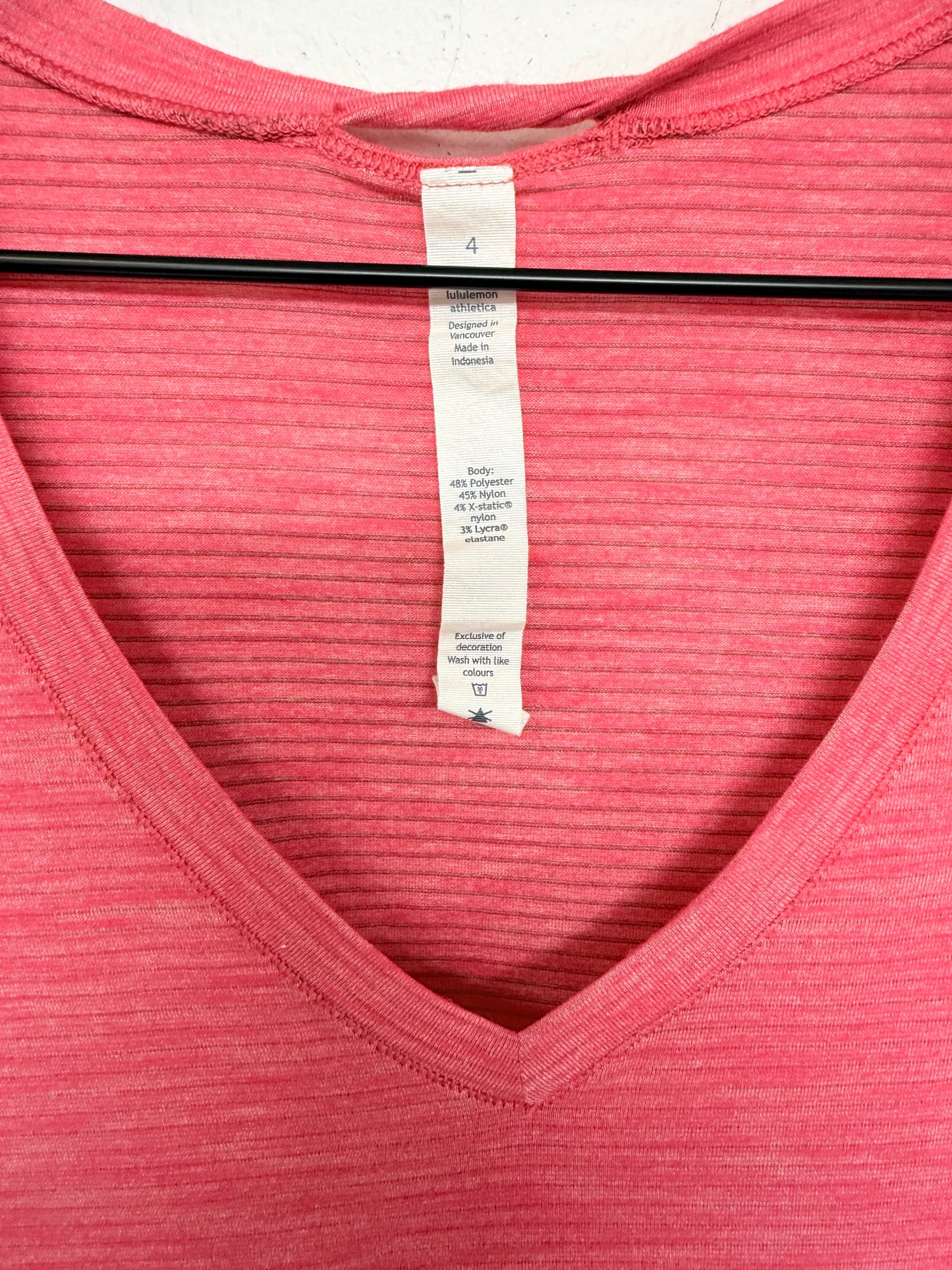 Athletic Top Short Sleeve By Lululemon In Pink, Size: 4