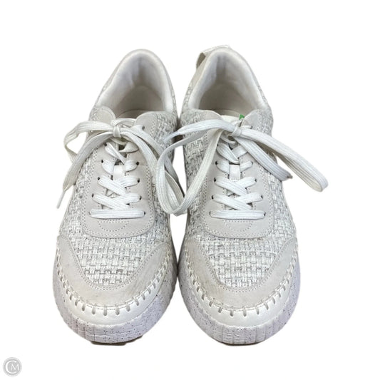 Shoes Sneakers By Universal Thread In Cream, Size: 9