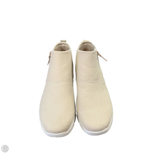 Boots Ankle Flats By Ryka In Tan, Size: 7.5