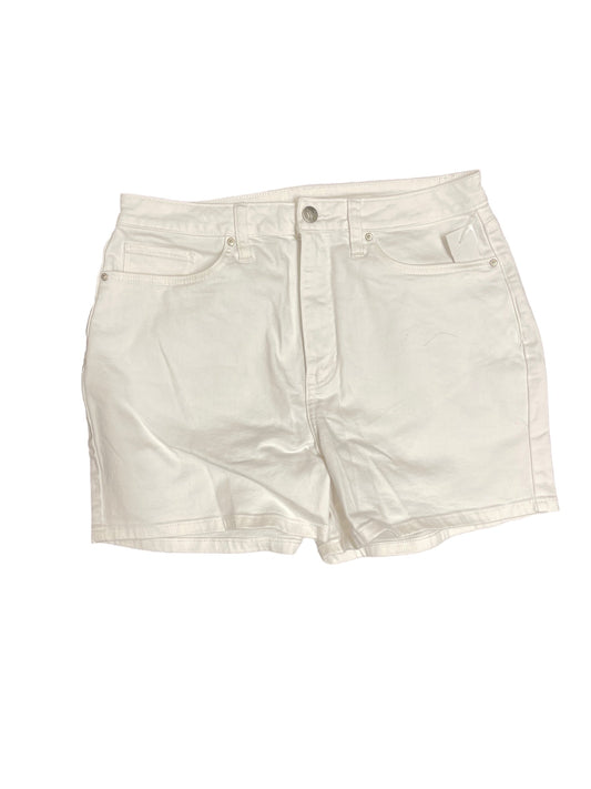 White Shorts Venus, Size 10