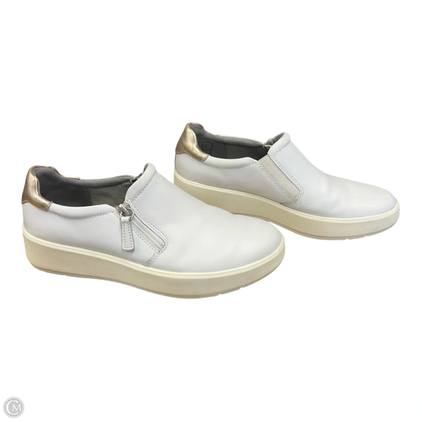 Shoes Flats By Clarks In White, Size: 6.5