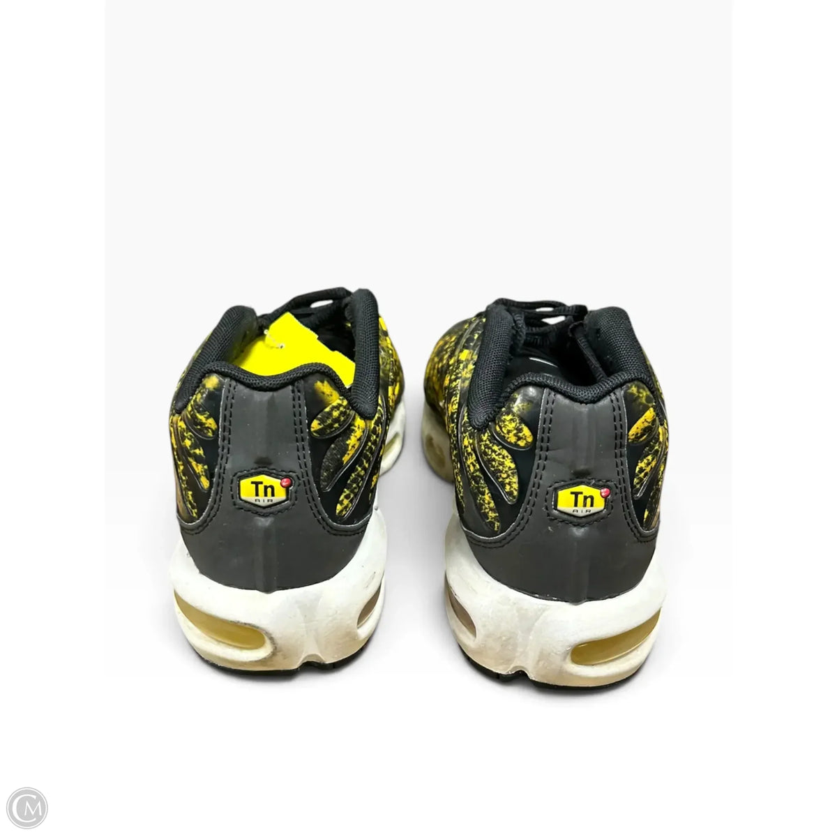 Shoes Athletic By Nike In Black & Yellow, Size: 9