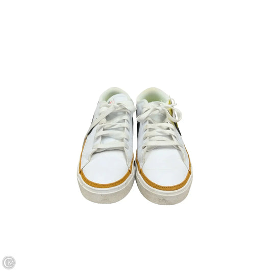 Shoes Sneakers By Nike In White, Size: 9.5