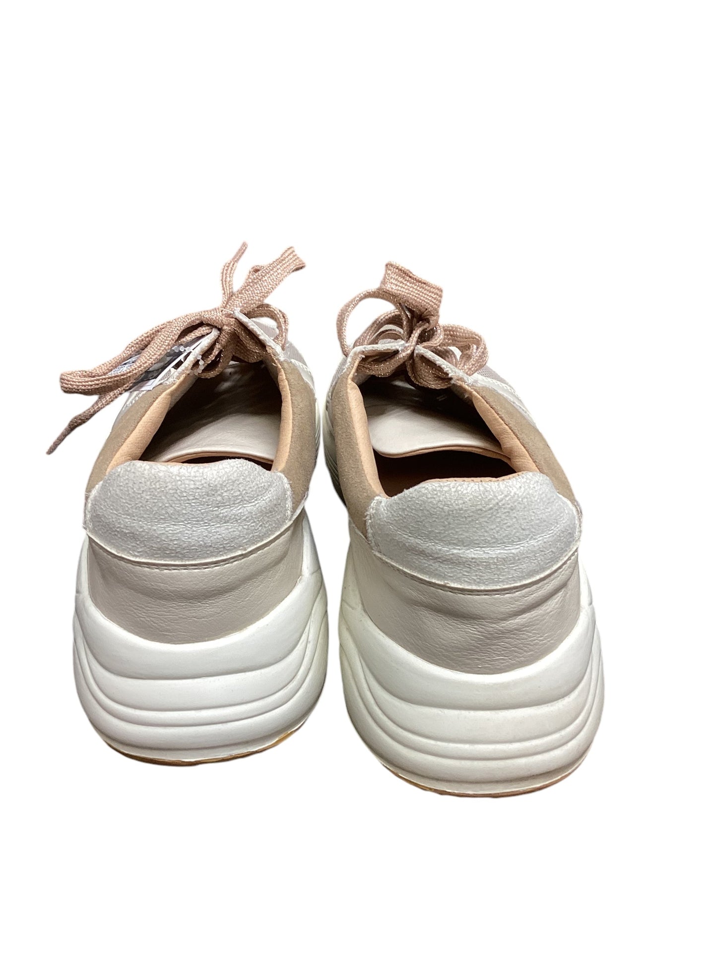 Shoes Sneakers By Cmc In Cream & Tan, Size: 8.5