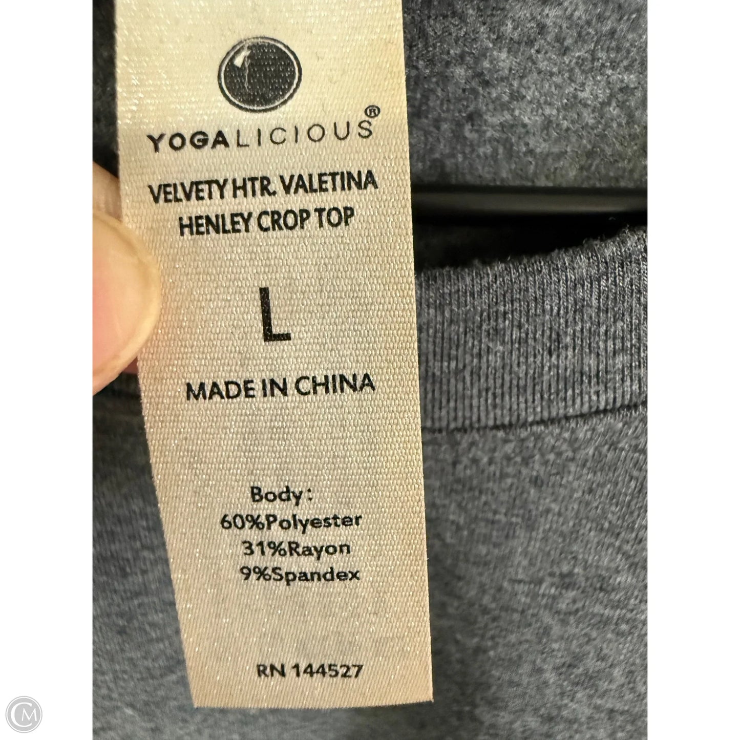 Athletic Top Long Sleeve Crewneck By Yogalicious In Grey, Size: L