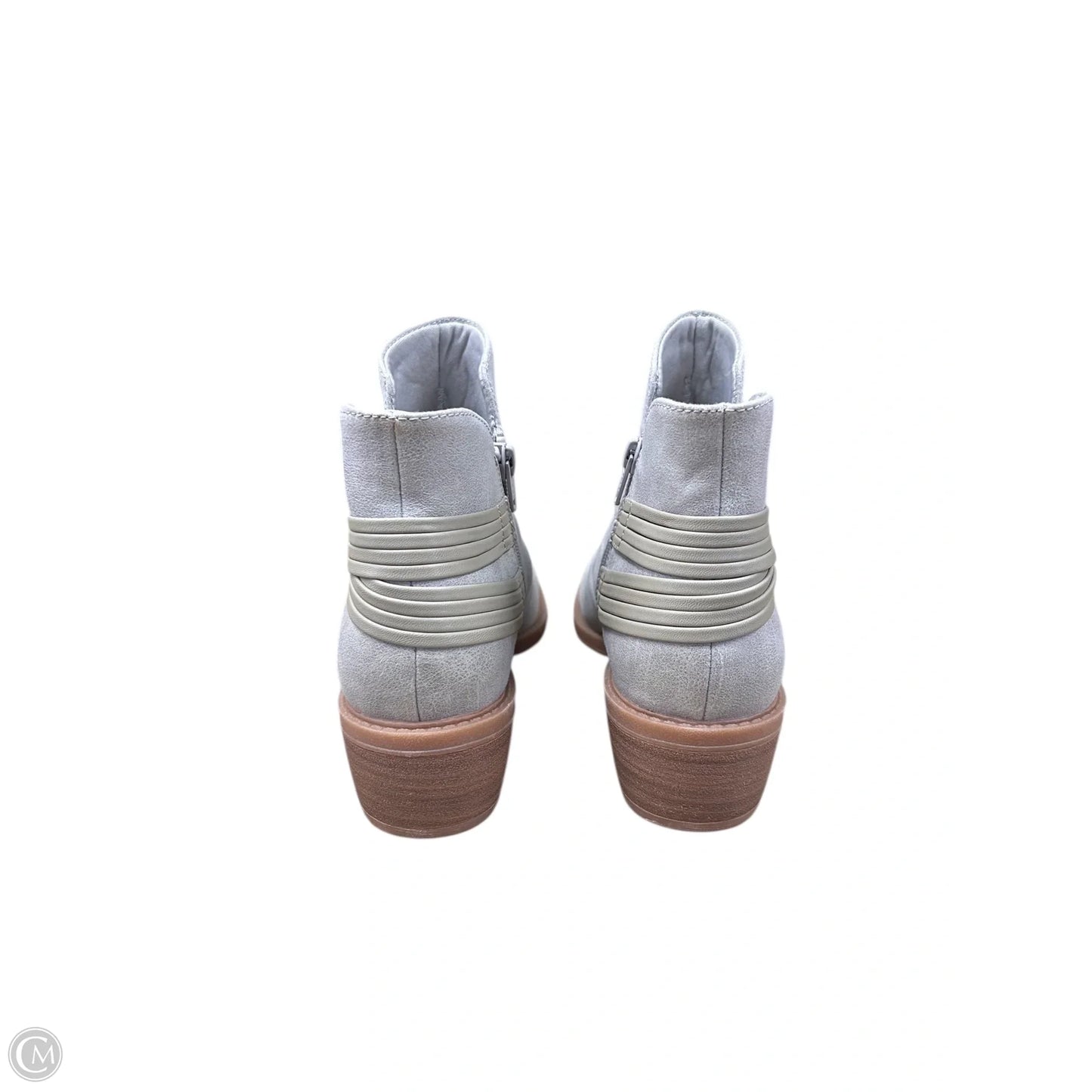 Boots Ankle Flats By Bare Traps In Grey, Size: 6.5