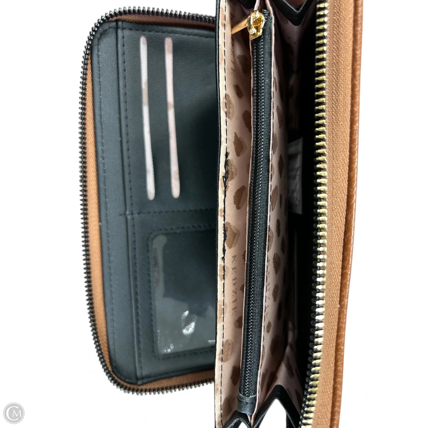 Wristlet By Kedzie, Size: Medium