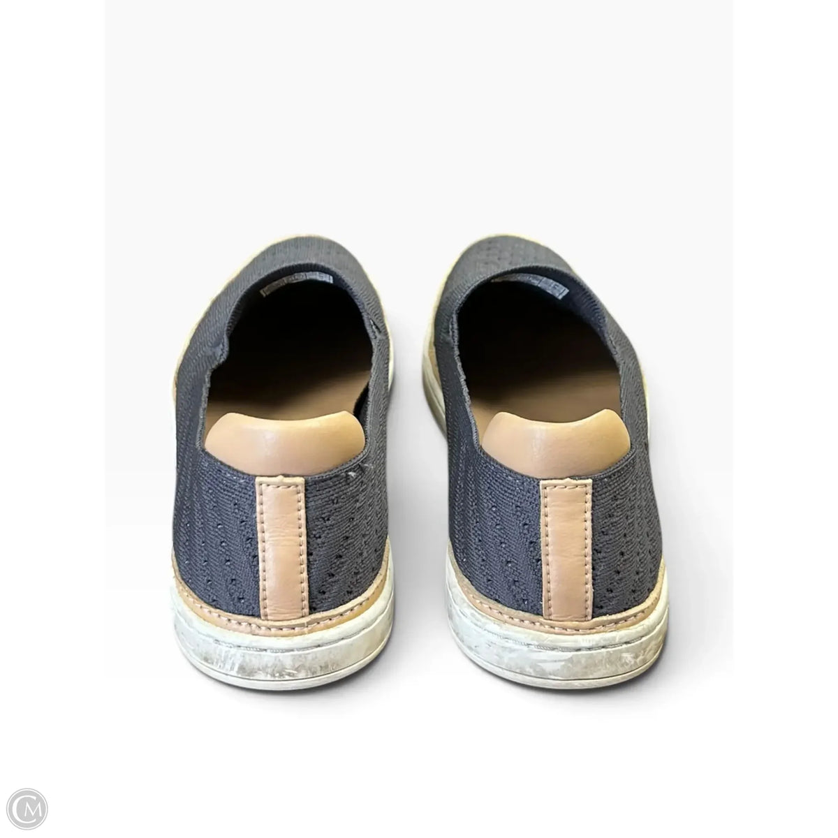 Shoes Designer By Ugg In Grey, Size: 8.5