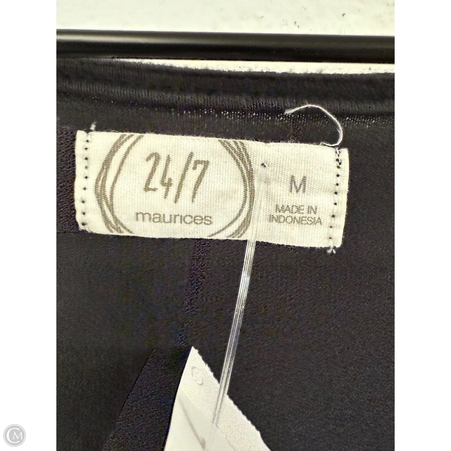 Top Short Sleeve Basic By Maurices In Grey, Size: M