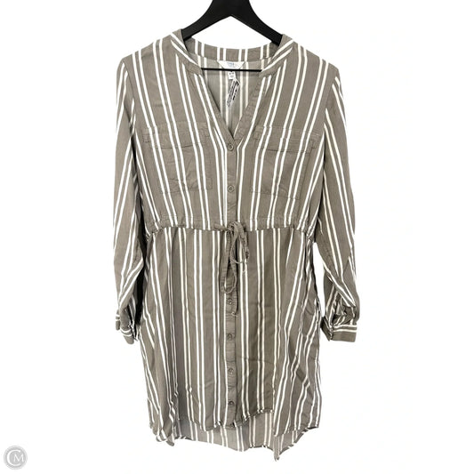 Dress Casual Short By Time And Tru In Grey, Size: M