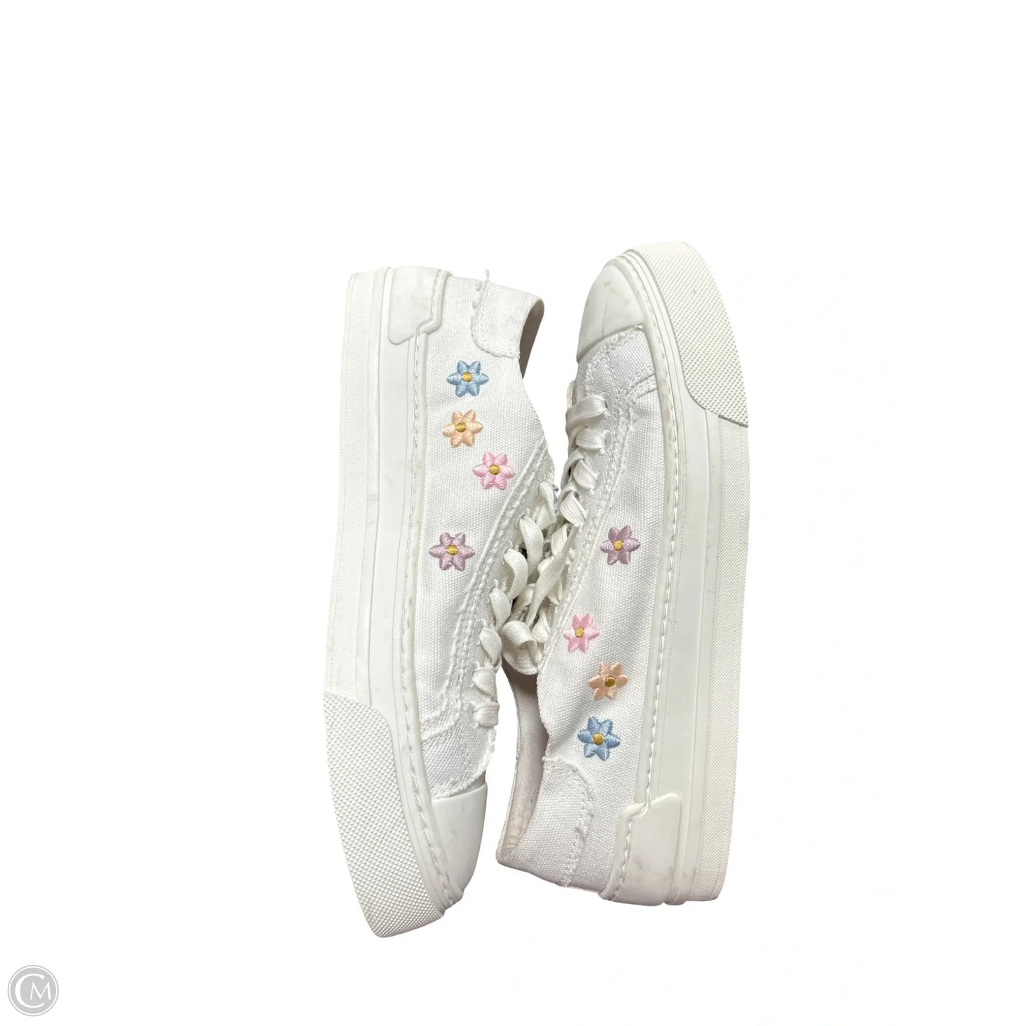 Shoes Sneakers By Cmc In White, Size: 9