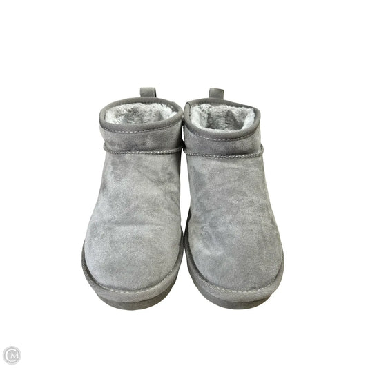 Boots Ankle Flats By Maurices In Grey, Size: 8