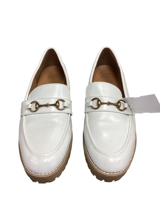 White Shoes Flats A New Day, Size 8.5