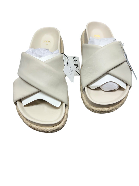 Sandals Flats By Zara In Cream, Size: 7.5