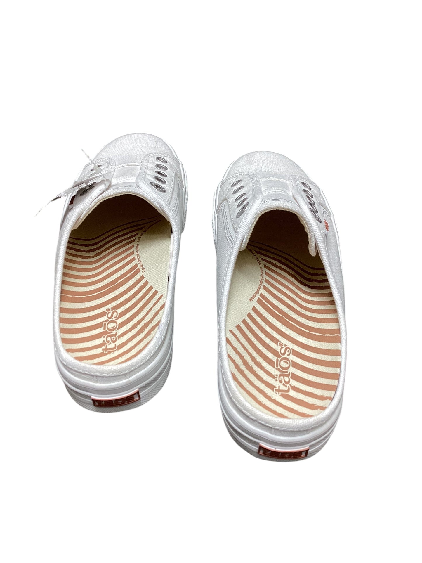 Shoes Sneakers By Taos In White, Size: 8.5