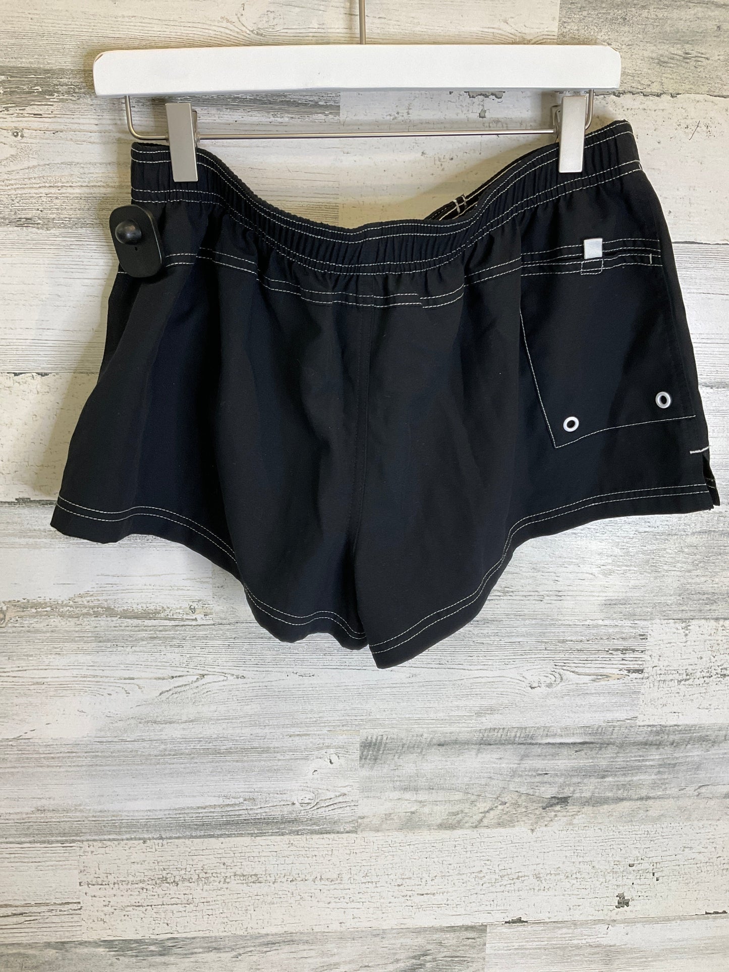 Black Athletic Shorts Nike Apparel, Size L