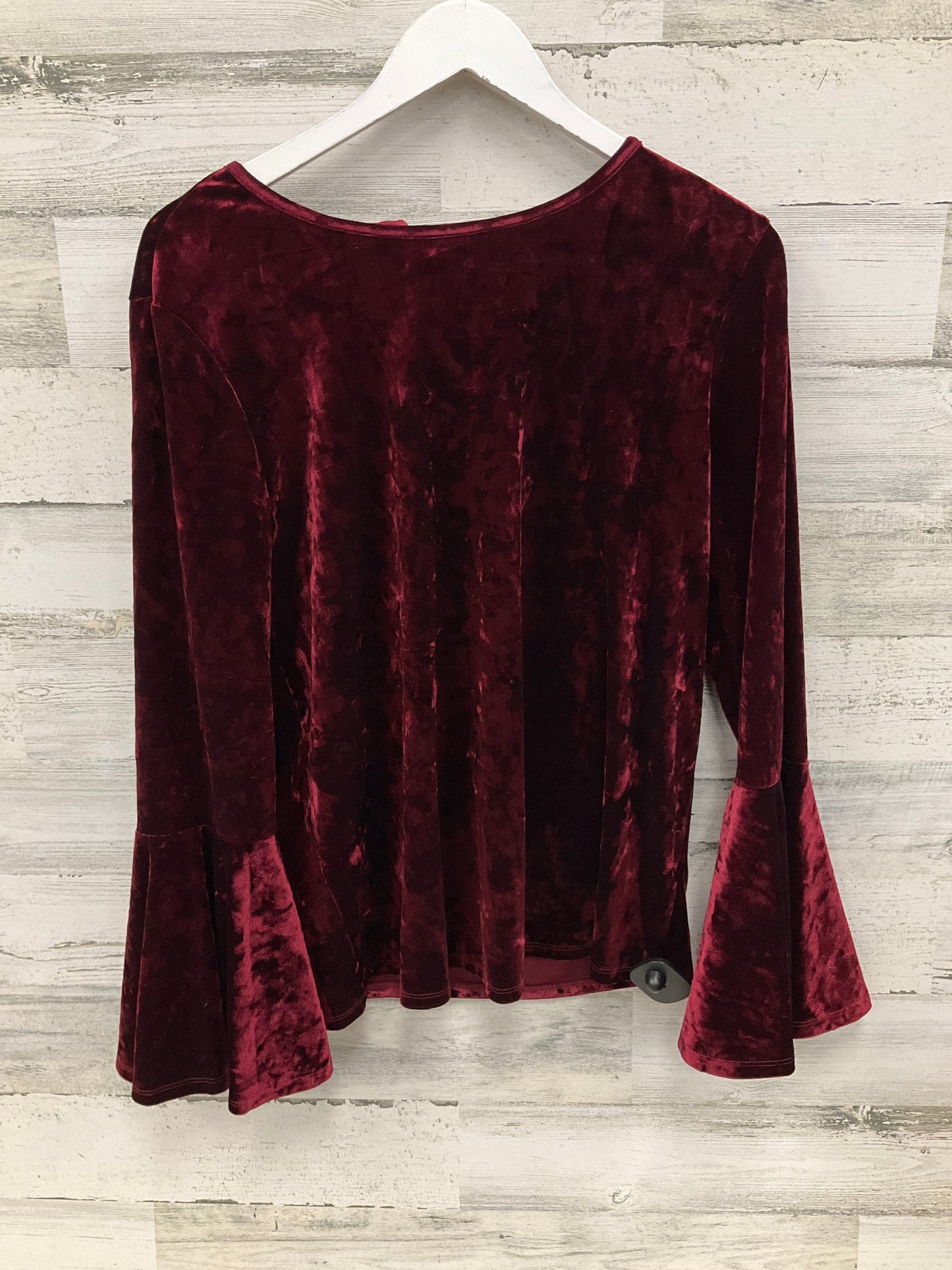 Top Long Sleeve By Beachlunchlounge In Red, Size: M