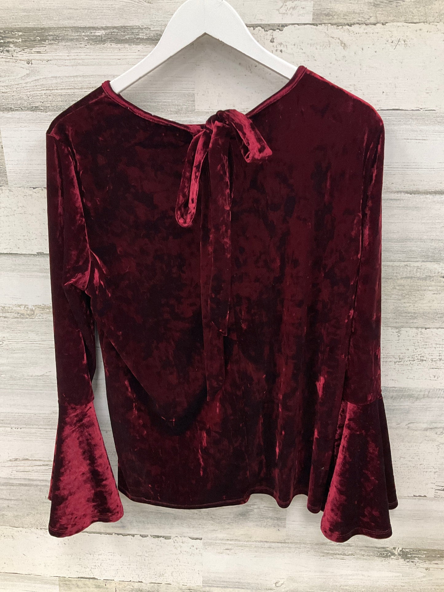 Top Long Sleeve By Beachlunchlounge In Red, Size: M