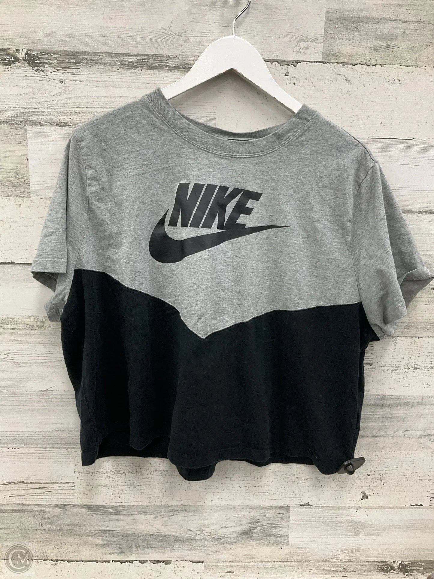 Athletic Top Short Sleeve By Nike Apparel In Grey, Size: 1x