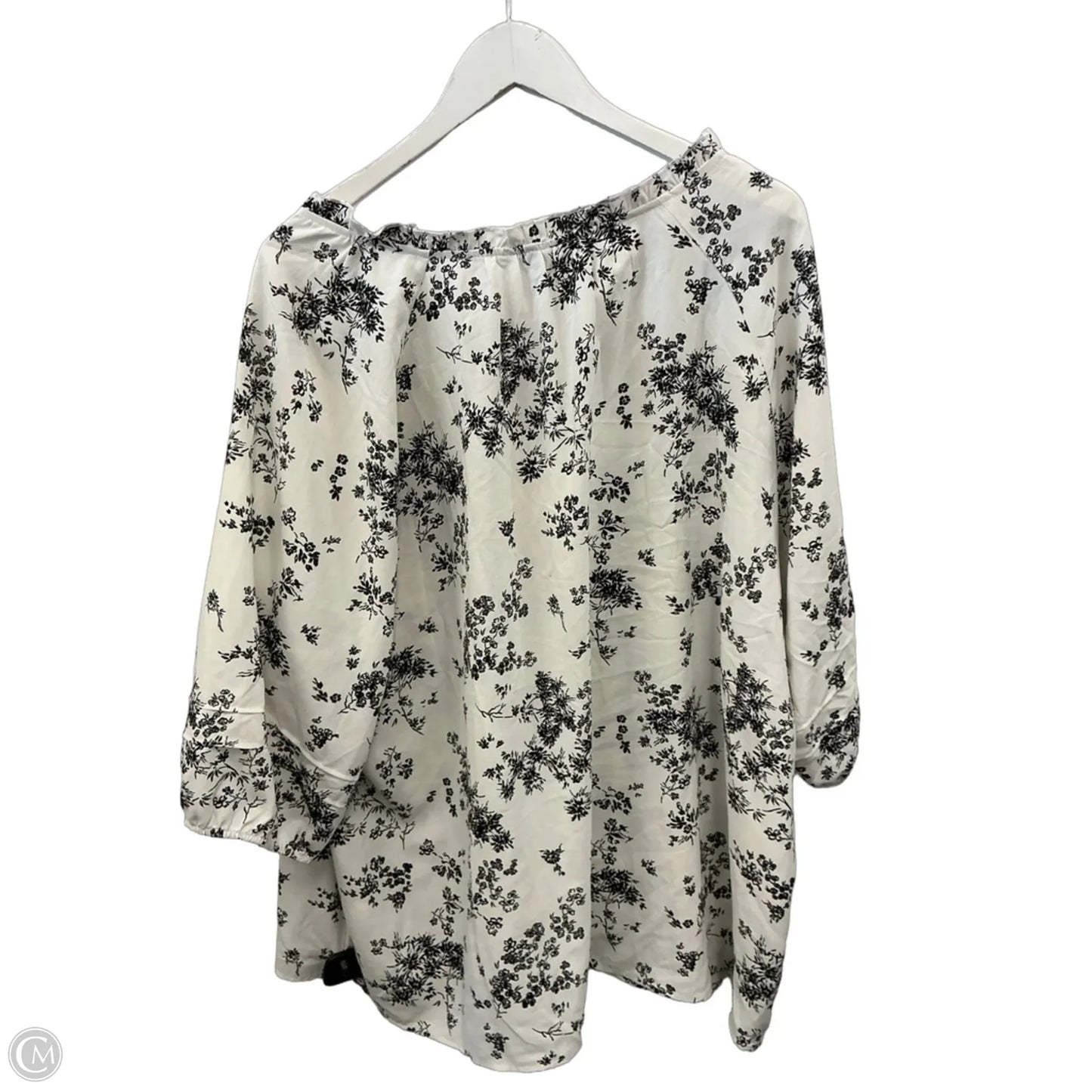 Top Short Sleeve By Bloomchic In White, Size: 2x