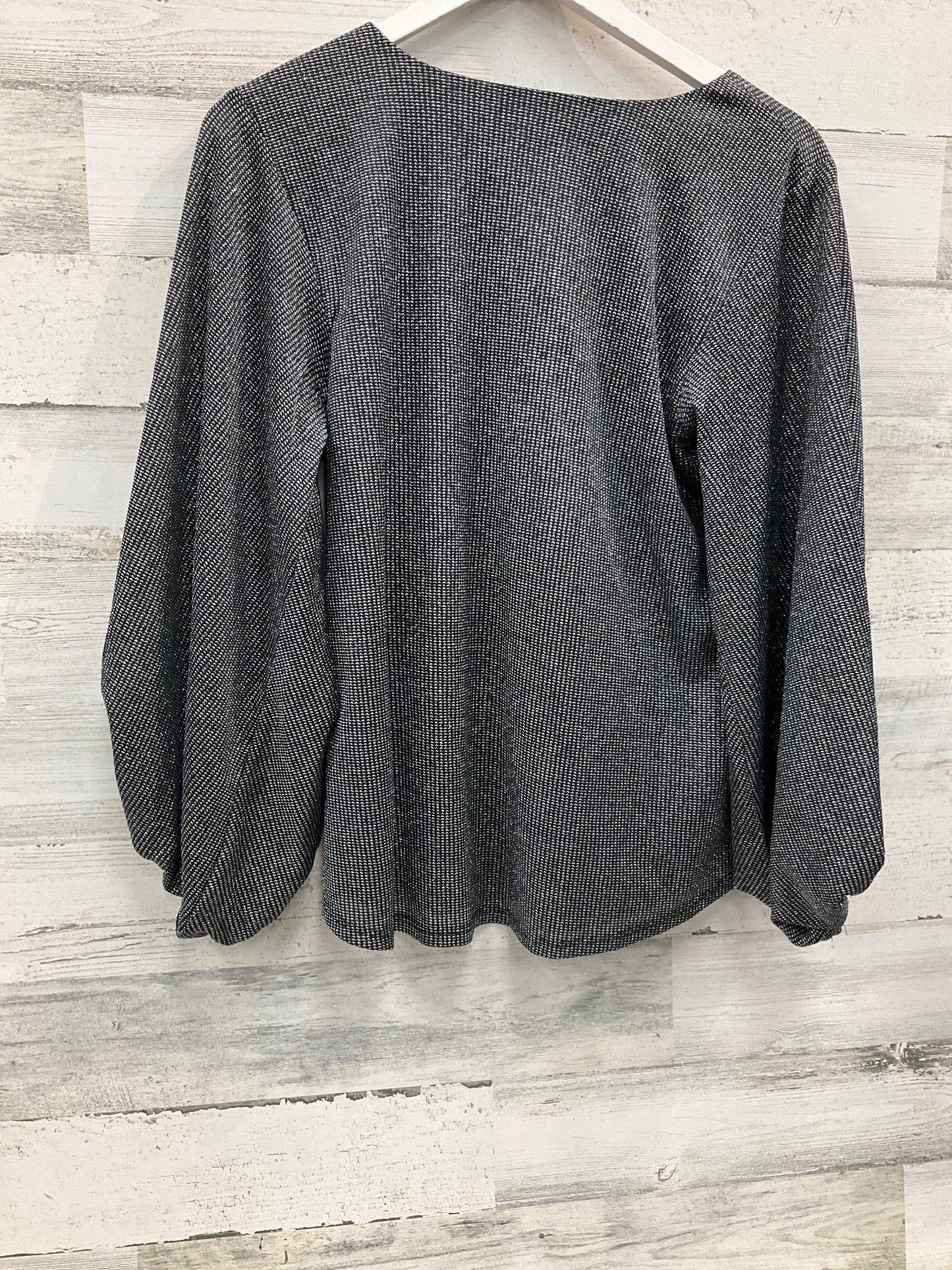 Top Long Sleeve By Maurices In Silver, Size: M