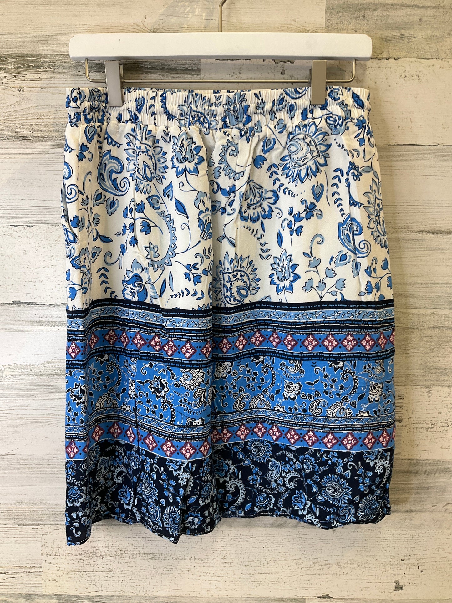 Blue & White Skirt Mini & Short Loft, Size 6