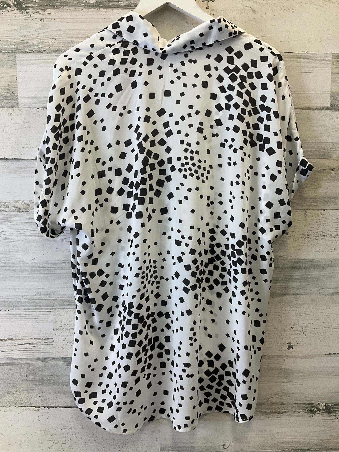 Black & White Top Short Sleeve Cabi, Size L