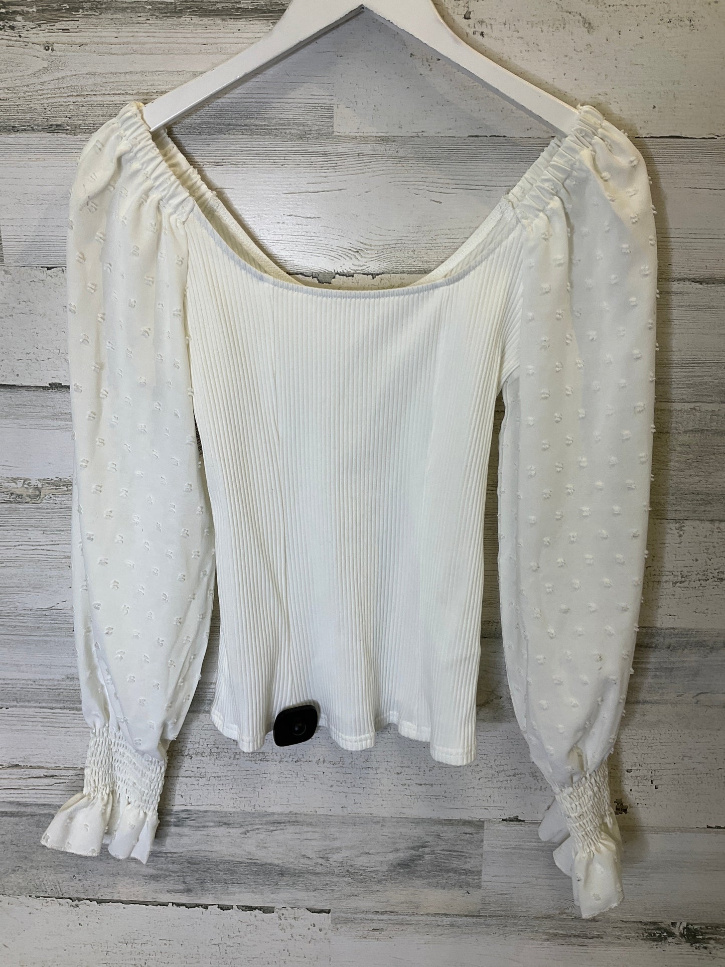 White Top Long Sleeve Clothes Mentor, Size S