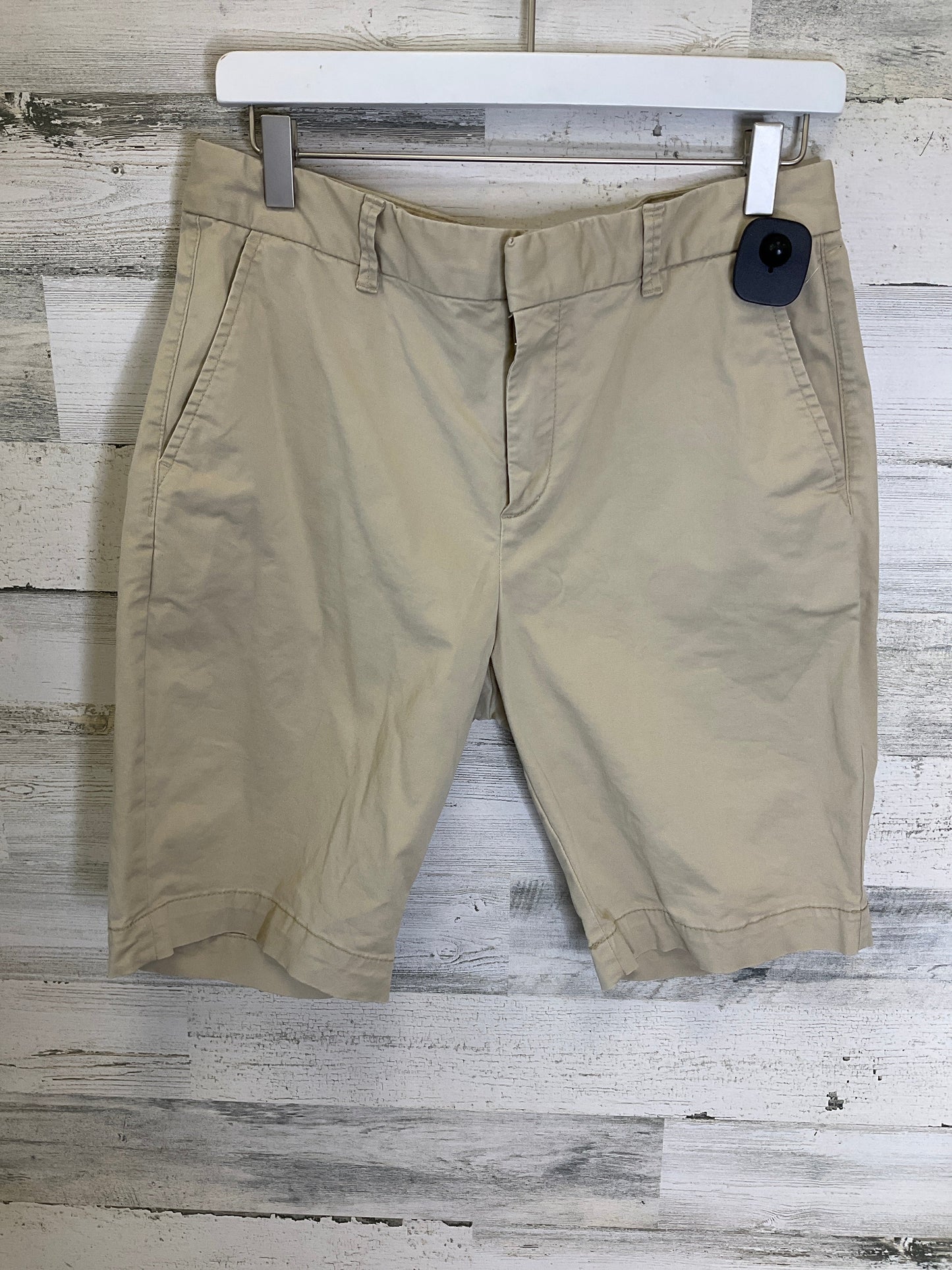 Tan Shorts Gap, Size 6