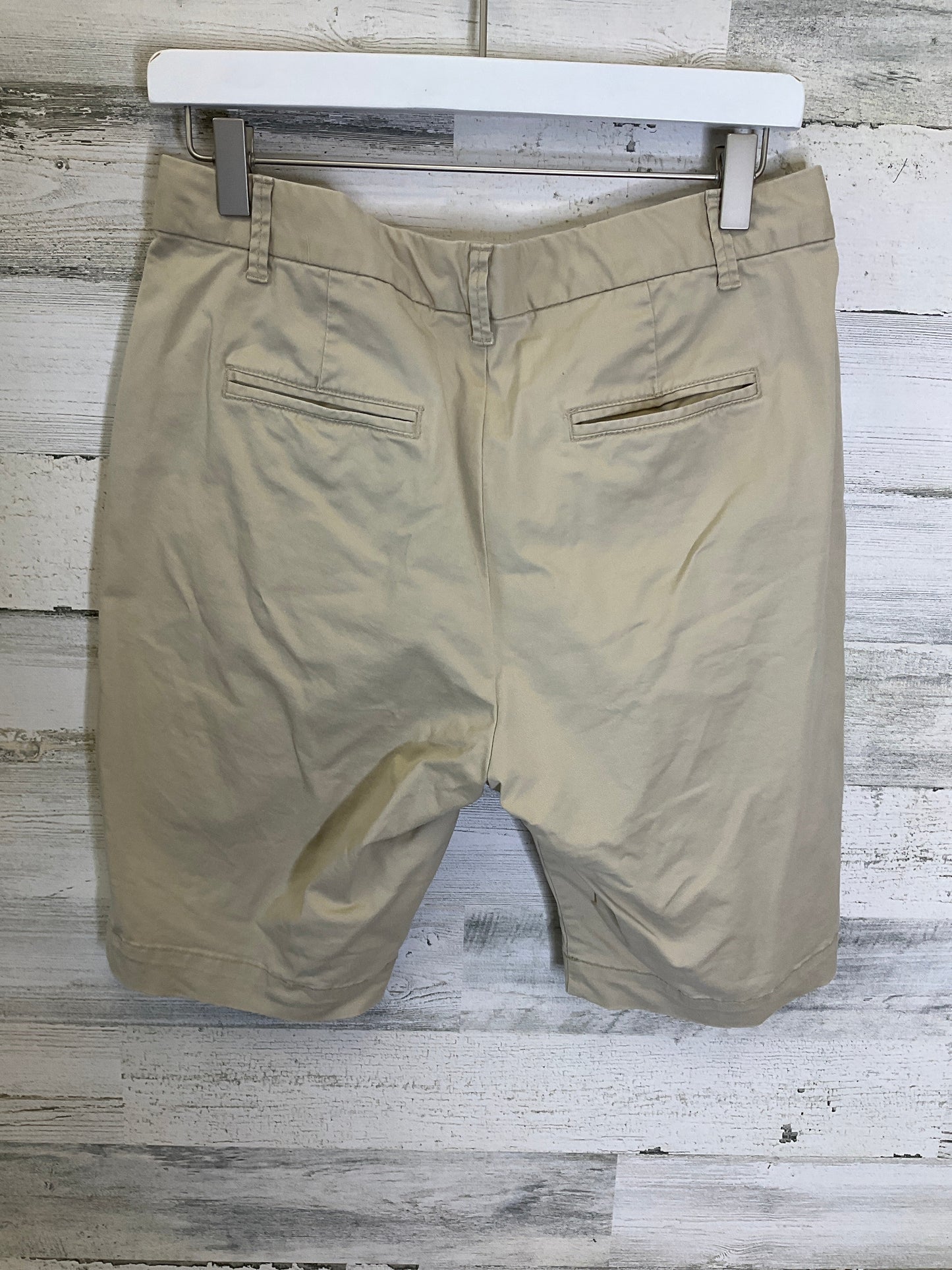 Tan Shorts Gap, Size 6