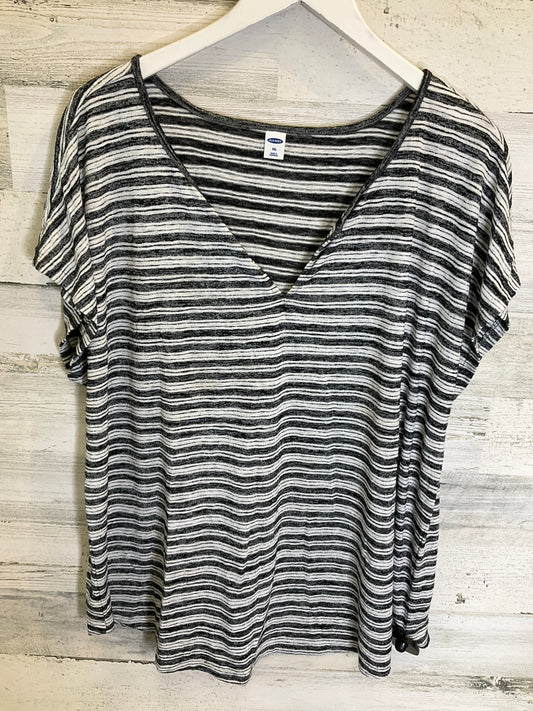 Top Short Sleeve By Old Navy In Black & White, Size: Xxl