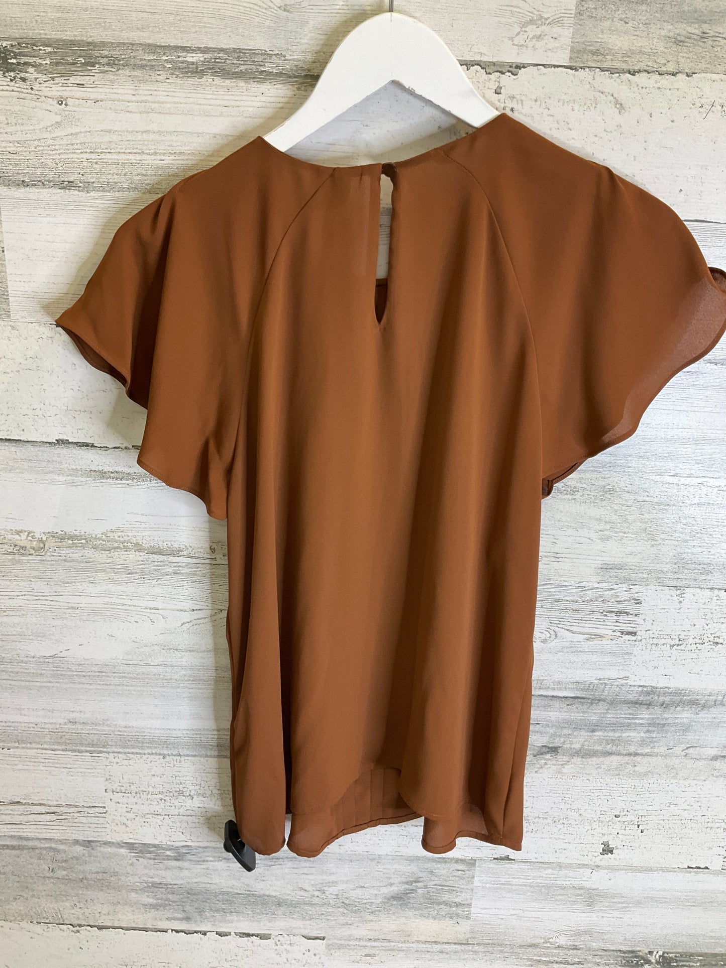 Top Short Sleeve By Worthington In Brown, Size: Petite  M