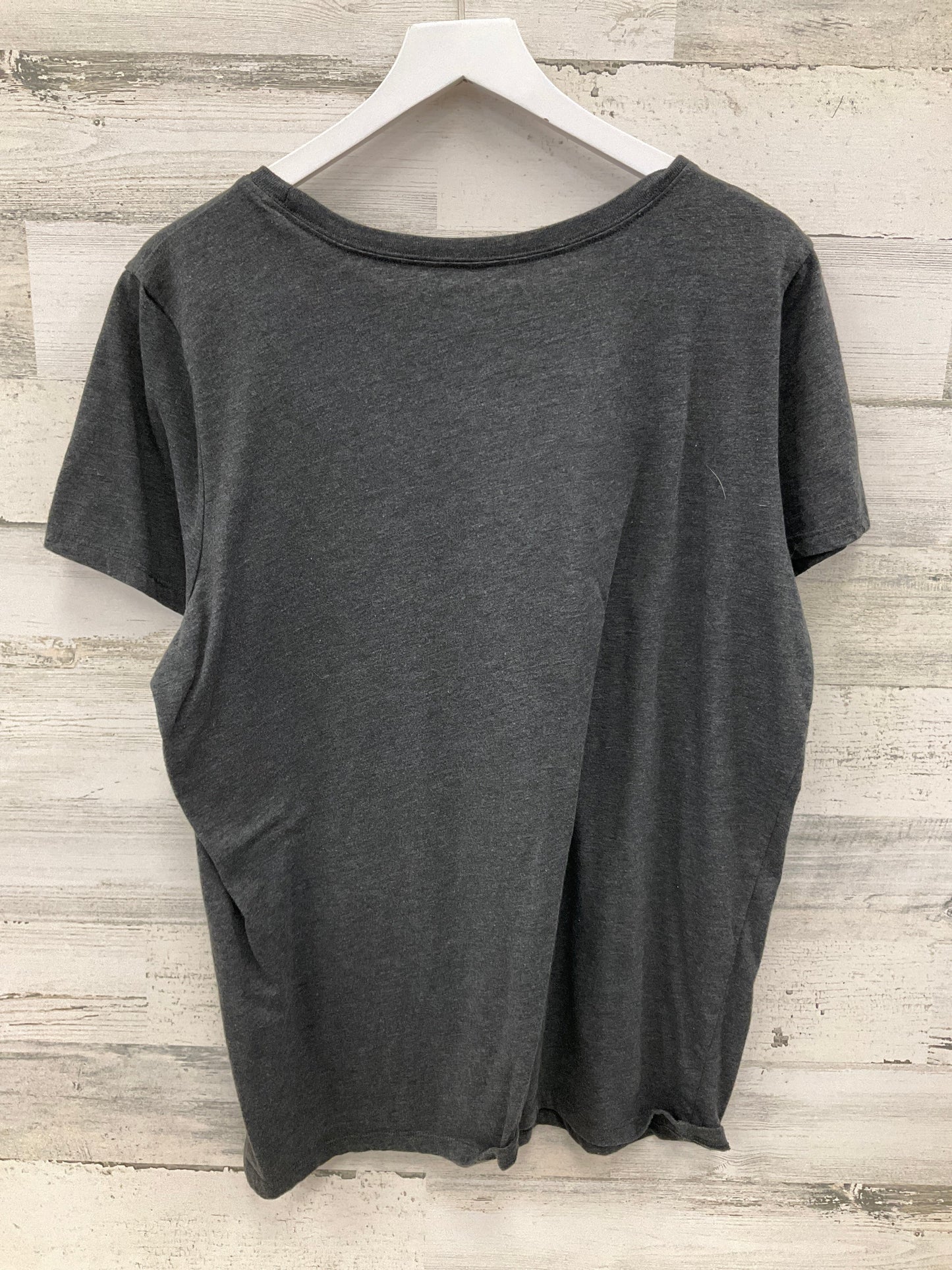 Top Short Sleeve By Clothes Mentor In Grey, Size: 2x