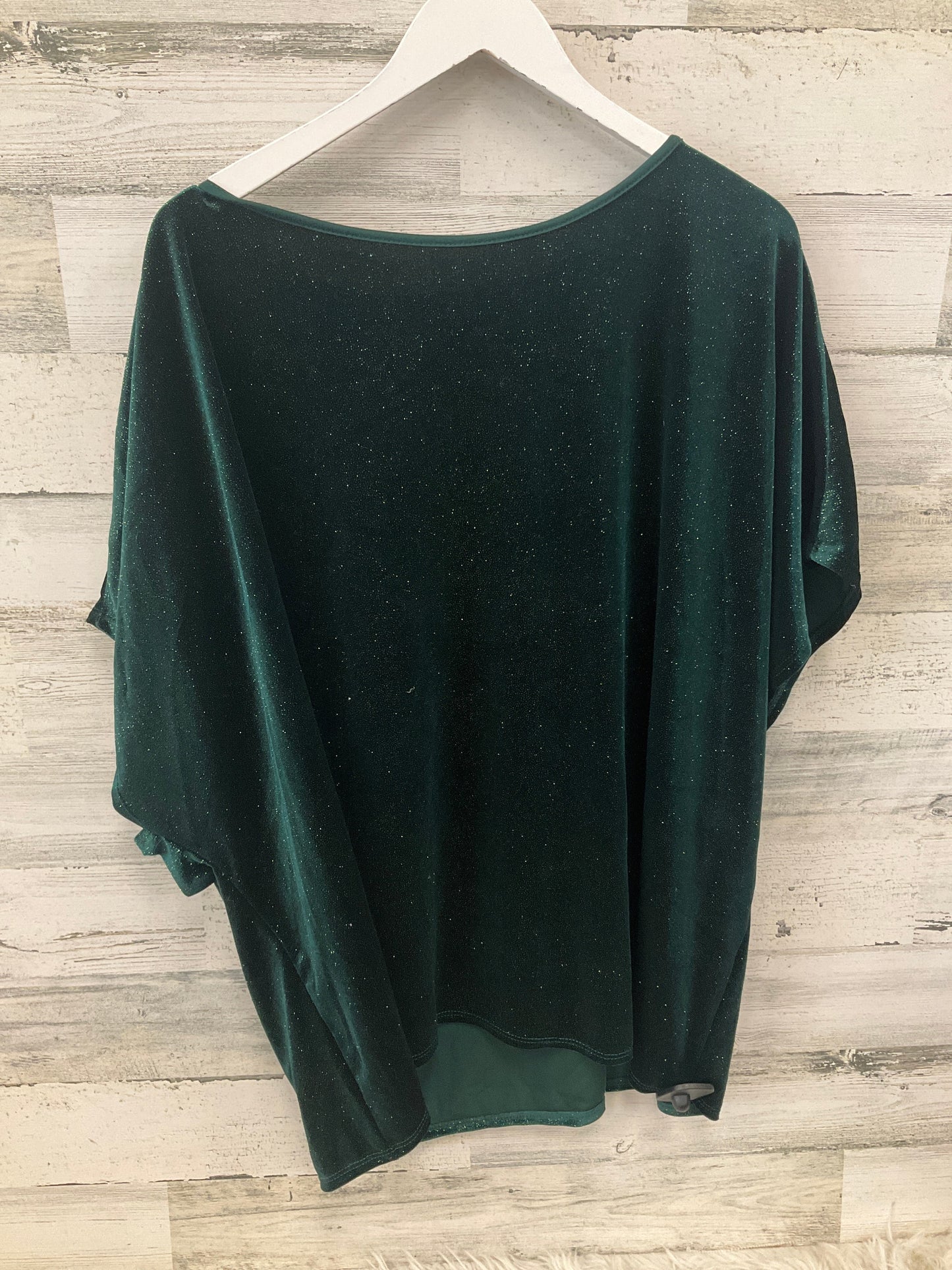 Top Short Sleeve By Blumin In Green, Size: 3x