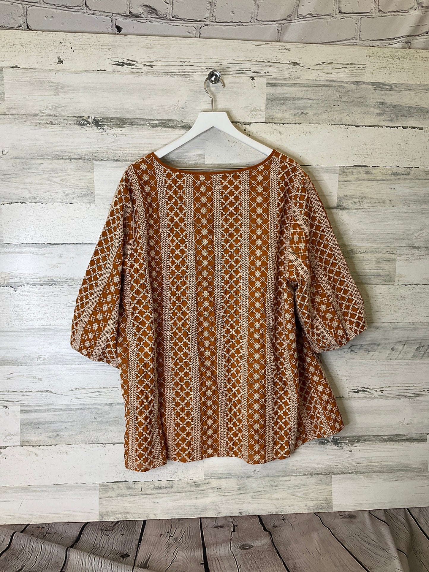 Top 3/4 Sleeve By Clothes Mentor In Orange, Size: 4x