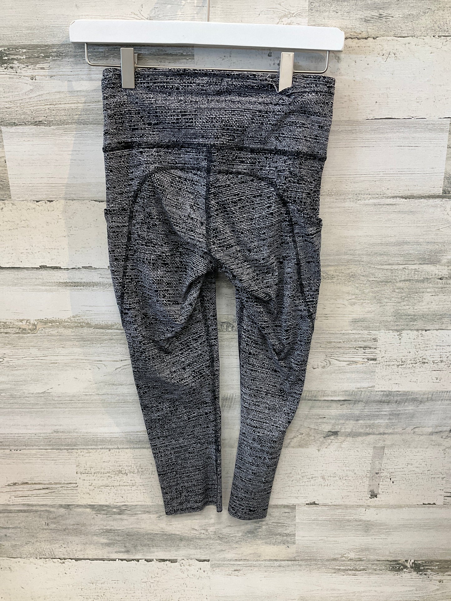 Athletic Capris By Lululemon In Black & White, Size: 4