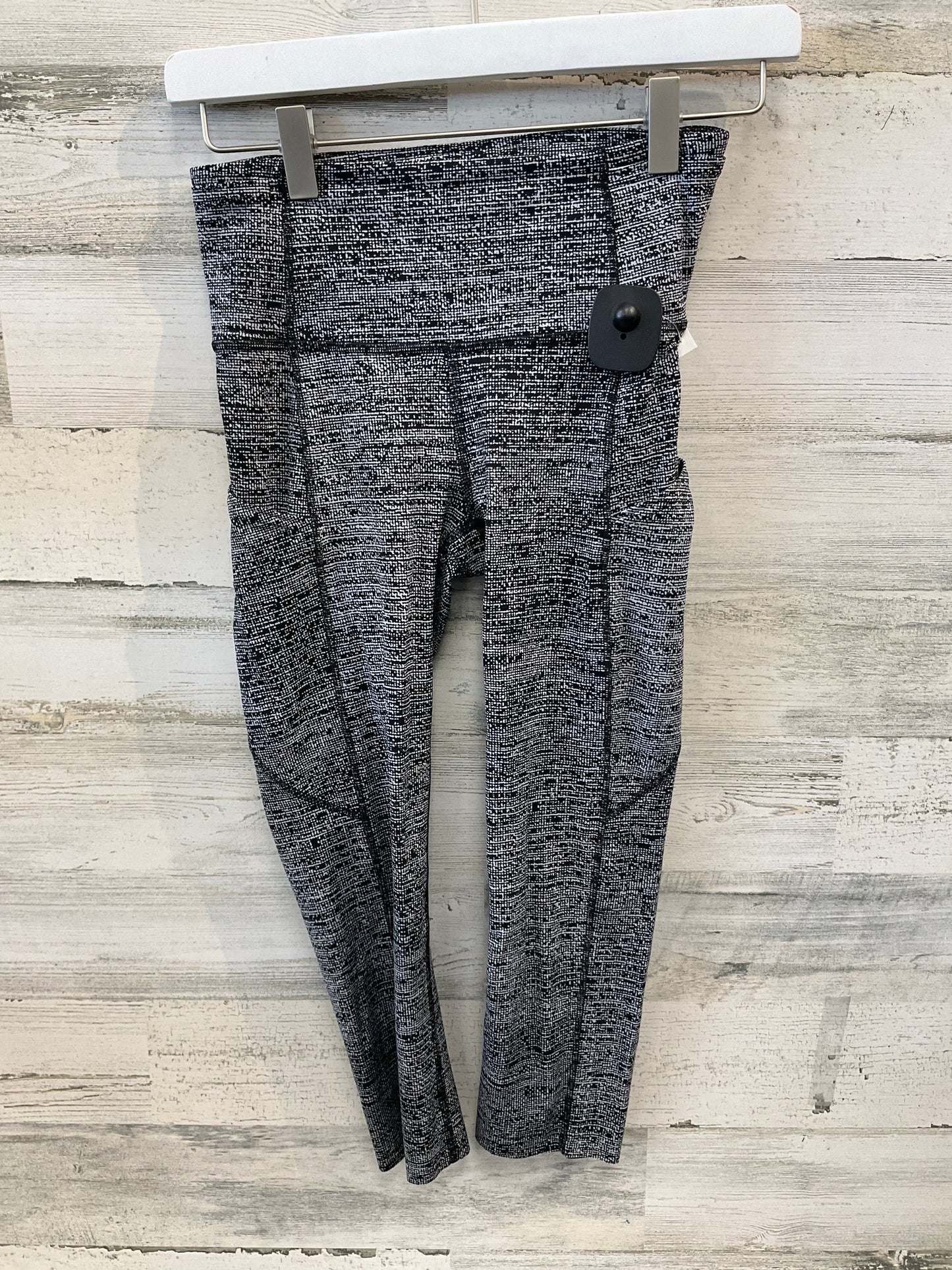 Athletic Capris By Lululemon In Black & White, Size: 4