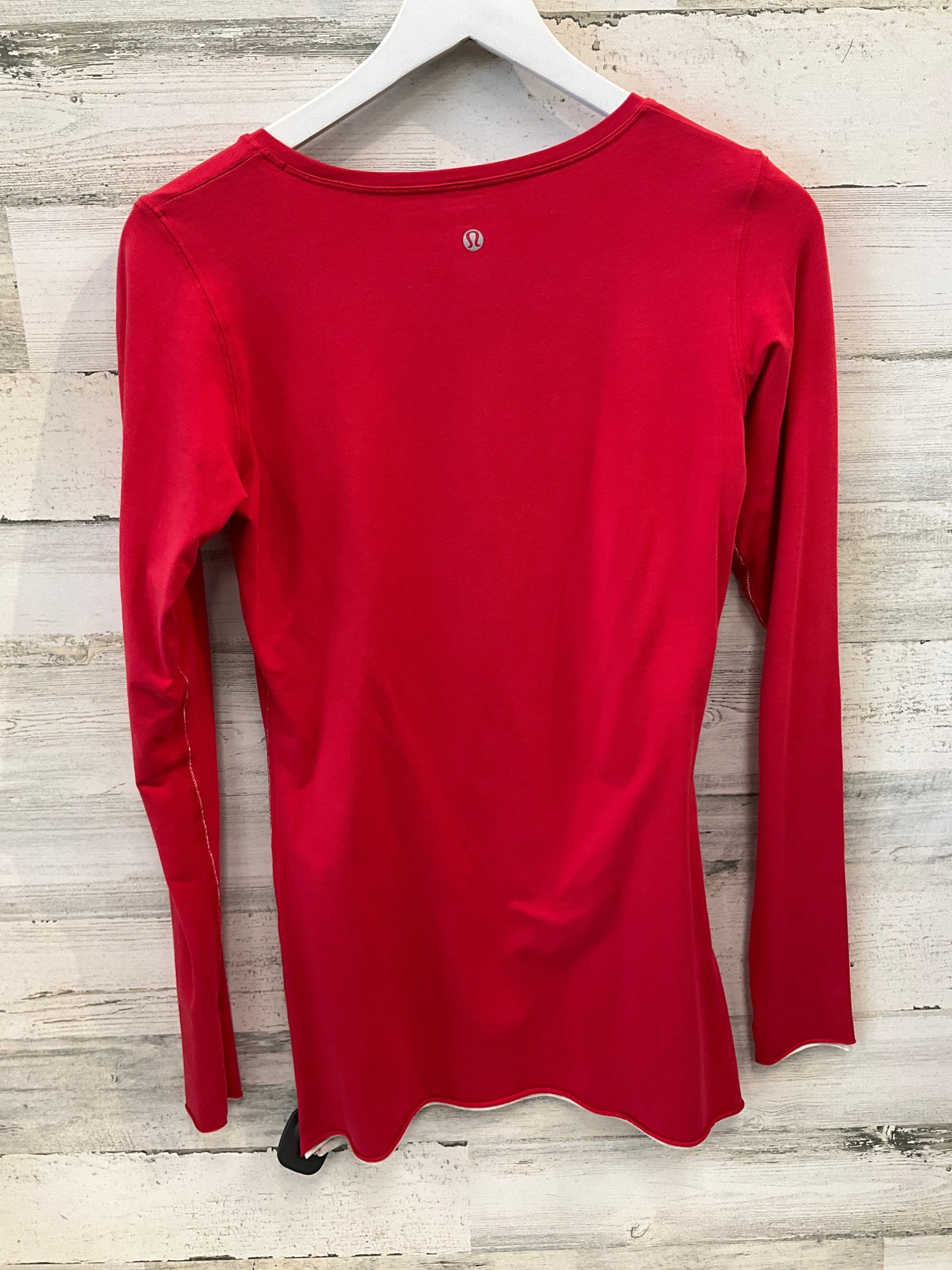 Athletic Top Long Sleeve Crewneck By Lululemon In Red, Size: 6