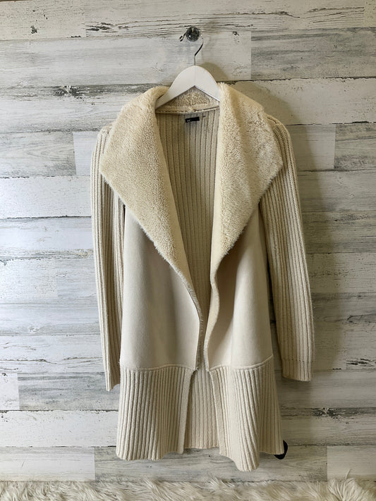 Sweater Cardigan By Clothes Mentor In Cream, Size: Xs