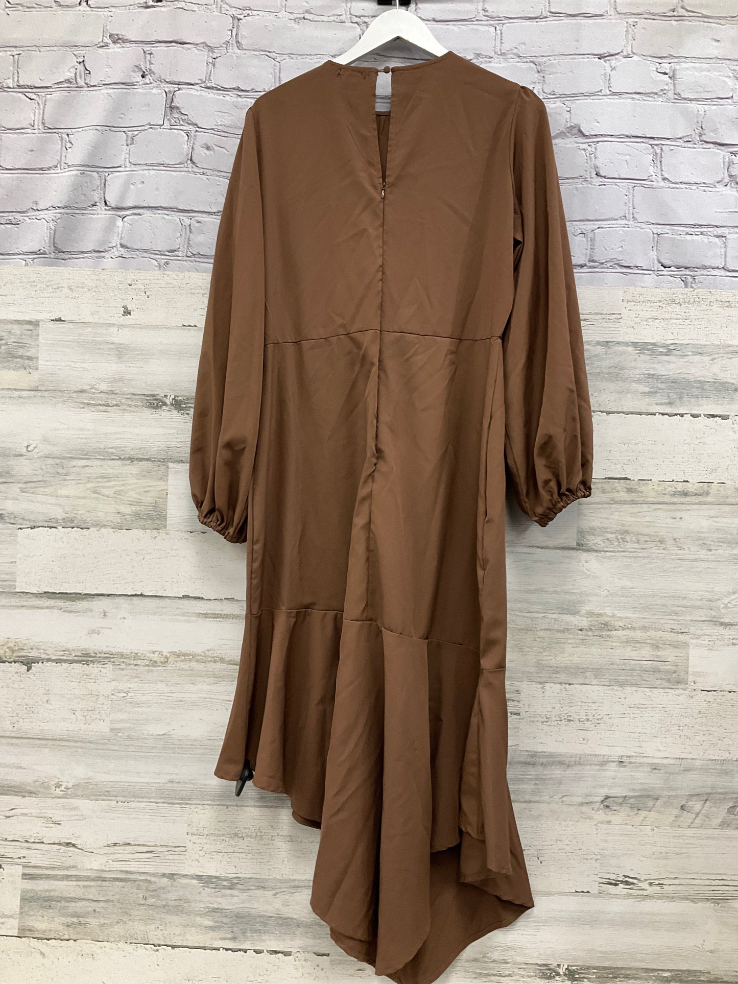 Dress Casual Maxi By Boohoo Boutique In Brown, Size: L