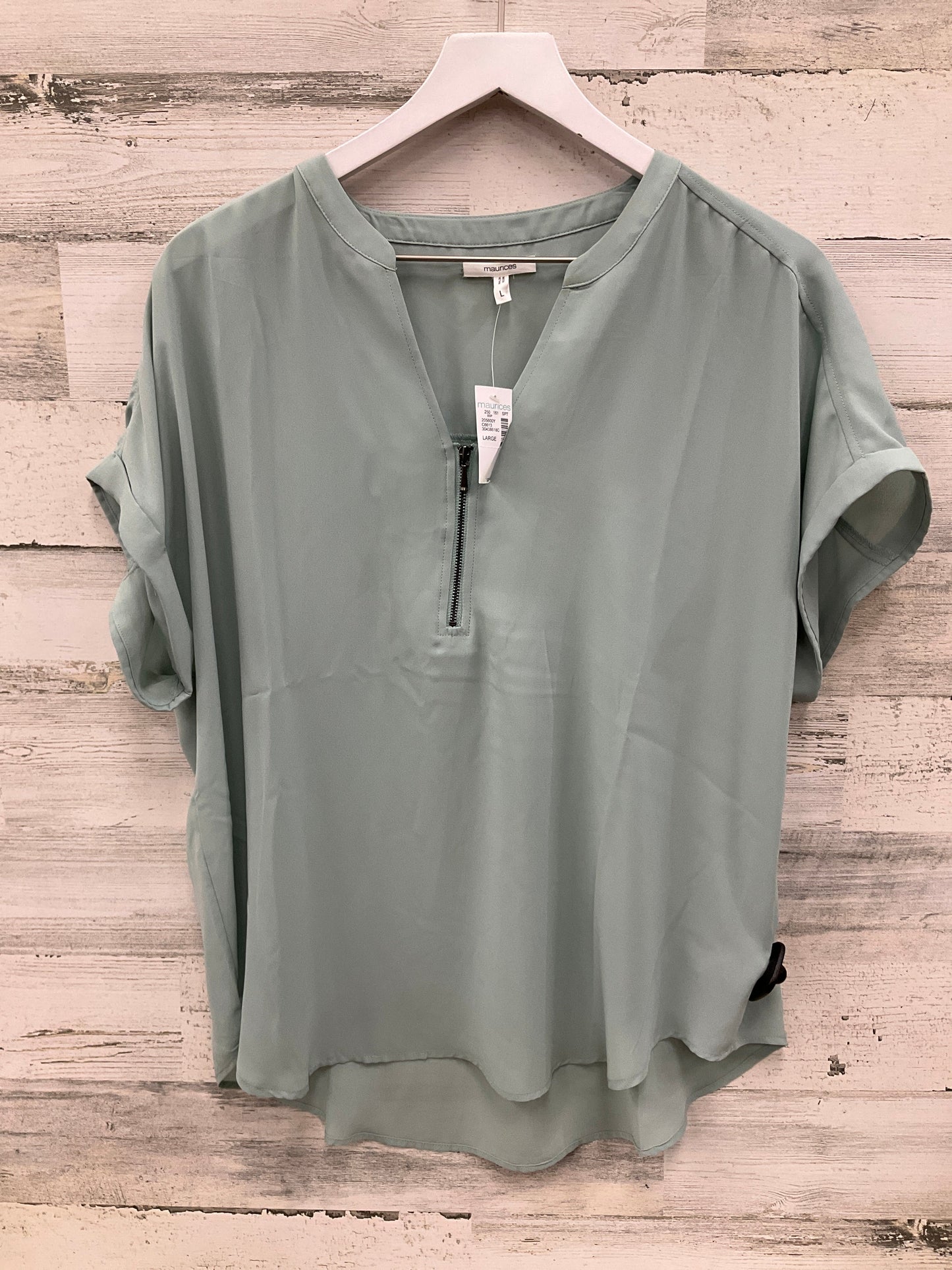 Top Short Sleeve By Maurices In Green, Size: L