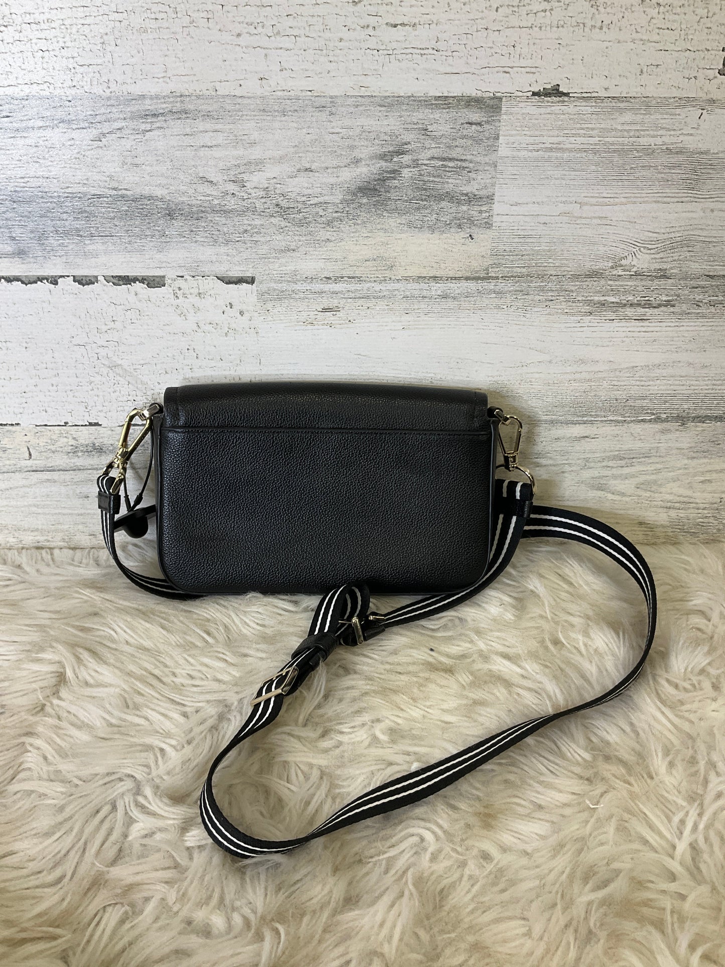 Crossbody Designer By Kate Spade, Size: Medium