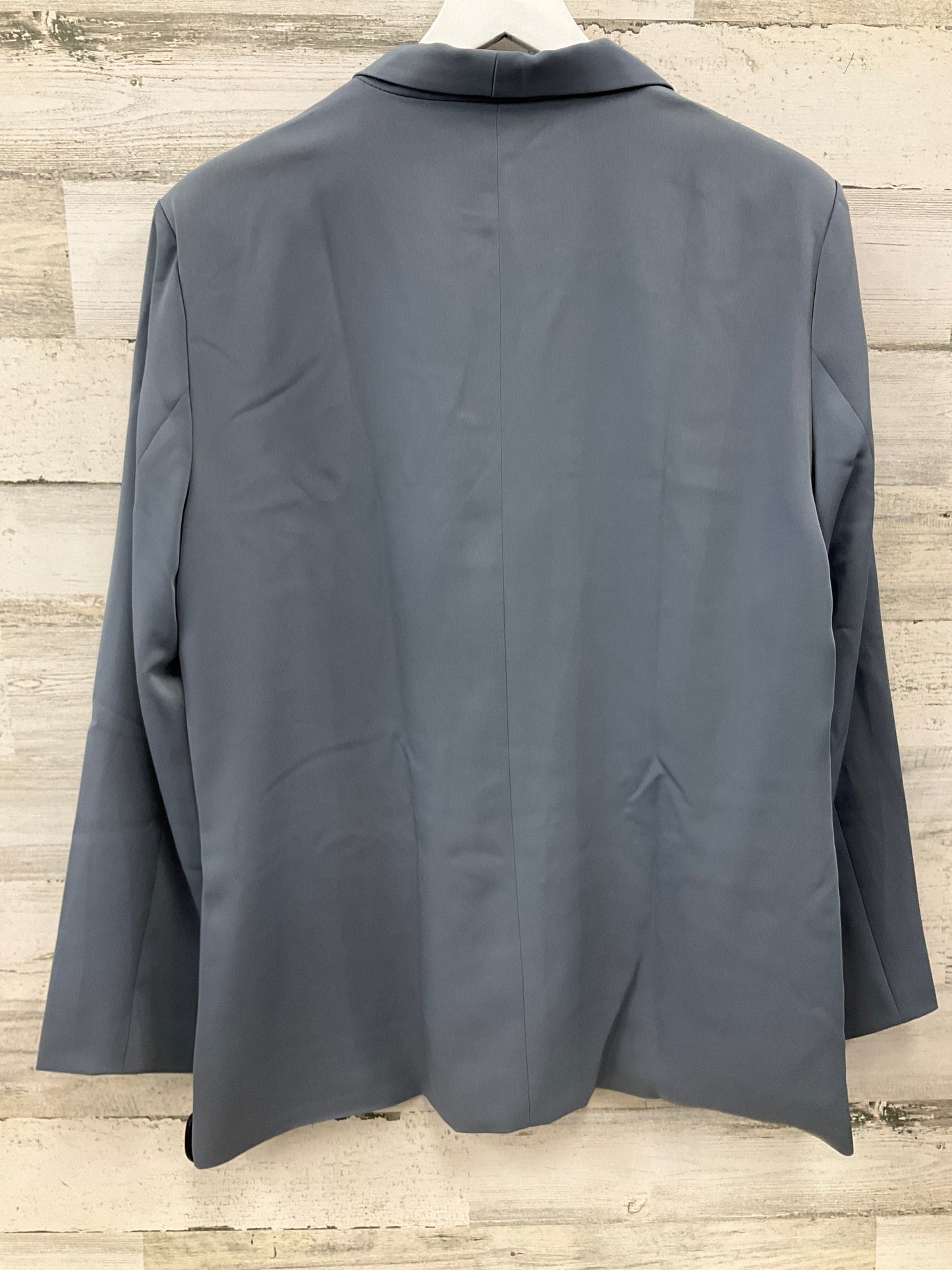 Blazer By Clothes Mentor In Grey, Size: 2x