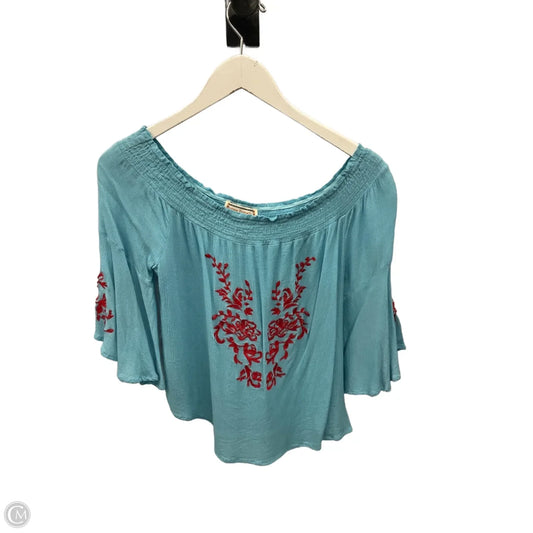Top Short Sleeve By Flying Tomato In Blue, Size: M