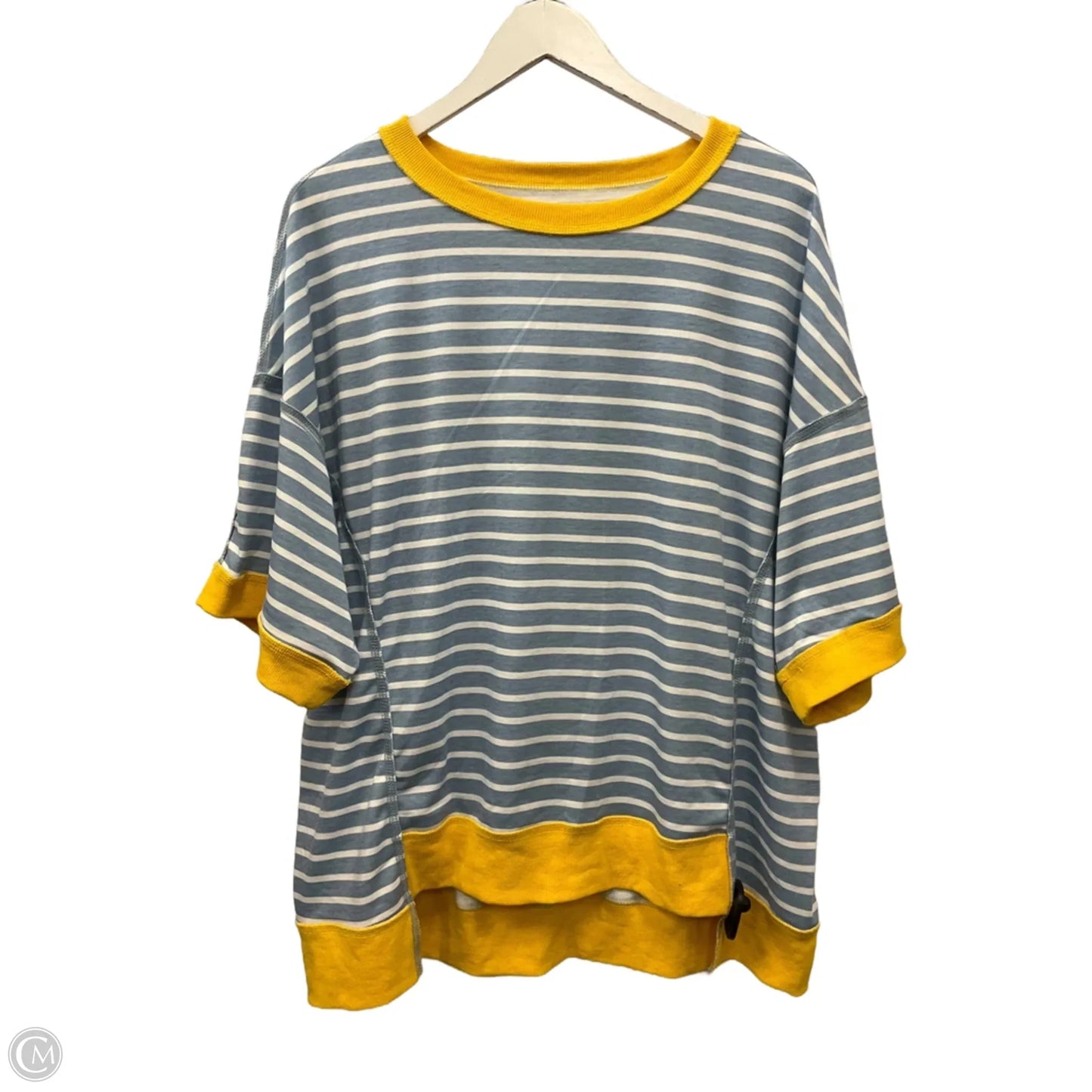 Top Short Sleeve By Clothes Mentor In Blue & White, Size: L