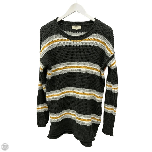 Sweater By Clothes Mentor In Grey, Size: S