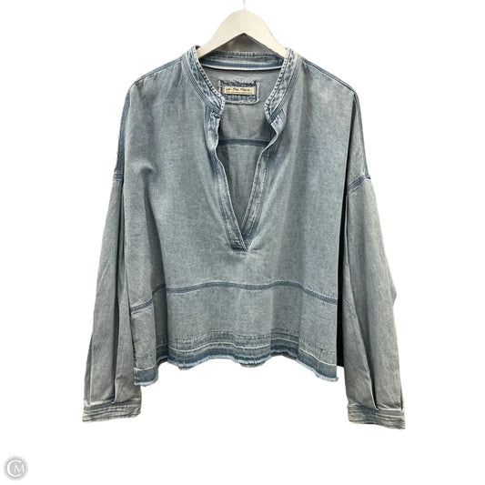 Top Long Sleeve By We The Free In Blue Denim, Size: S