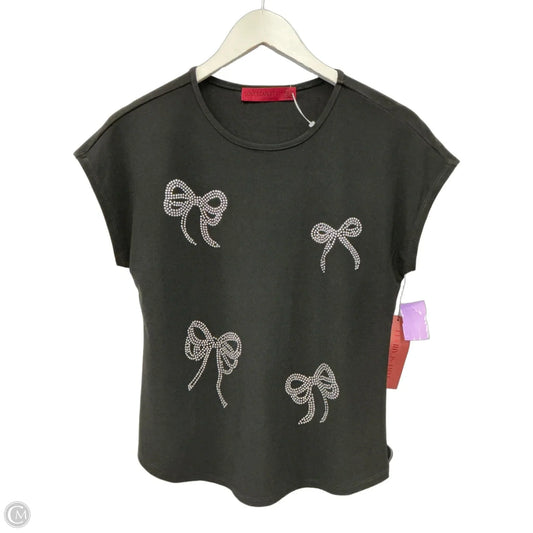 Top Short Sleeve By Love Scarlett In Black, Size: S