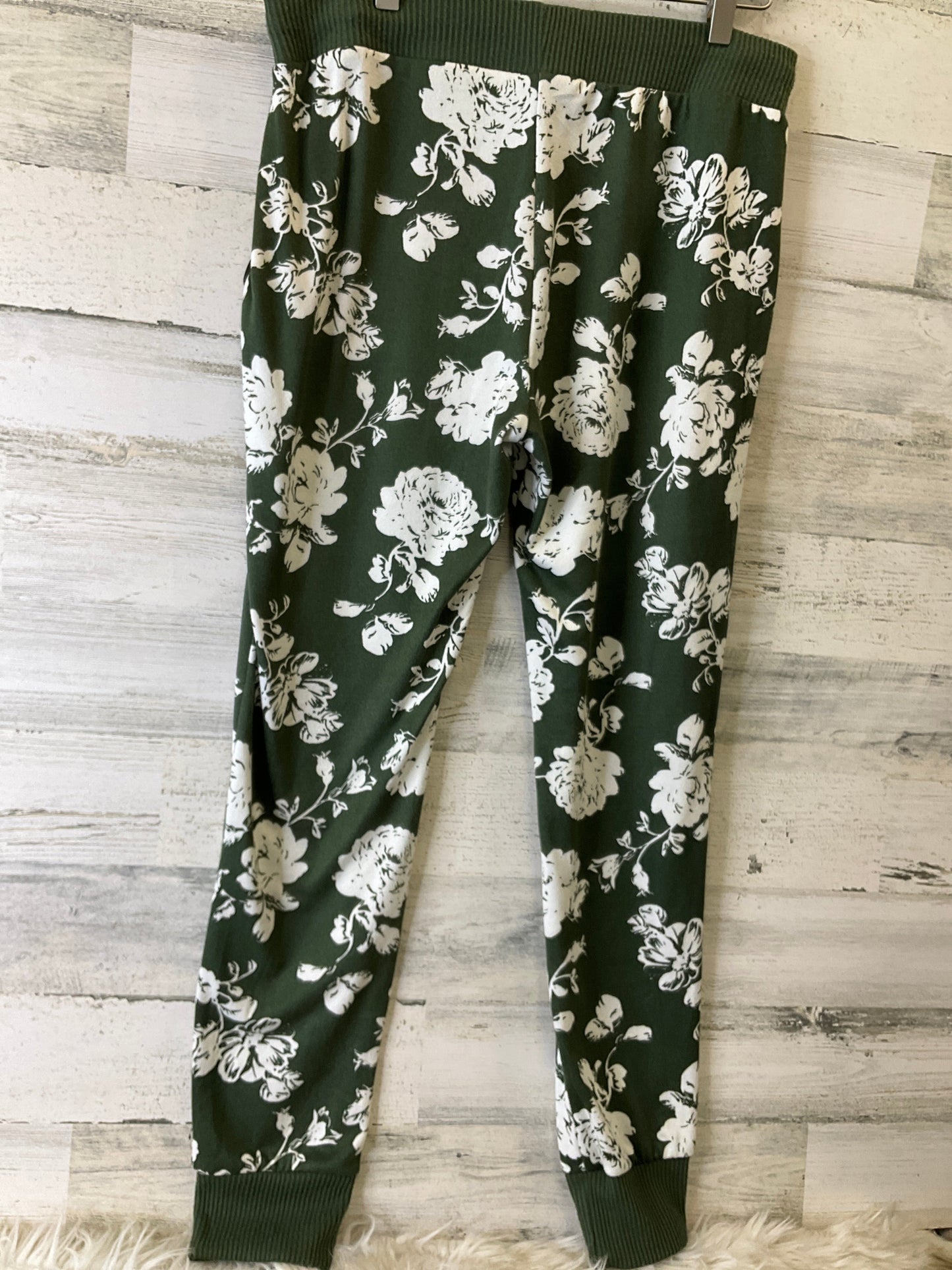 Pants Set 2pc By Clothes Mentor In Green, Size: M