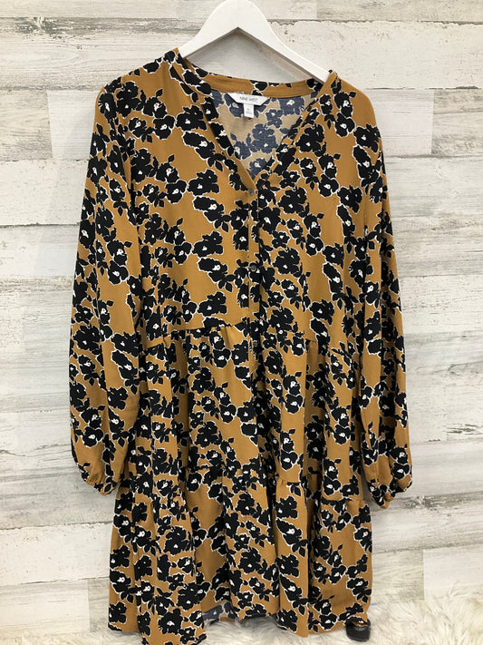 Dress Casual Short By Nine West In Black & Gold, Size: Xl